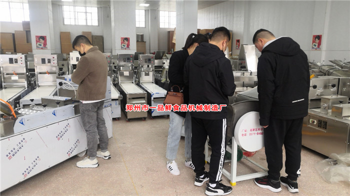 燴面機(jī)使用過(guò)程